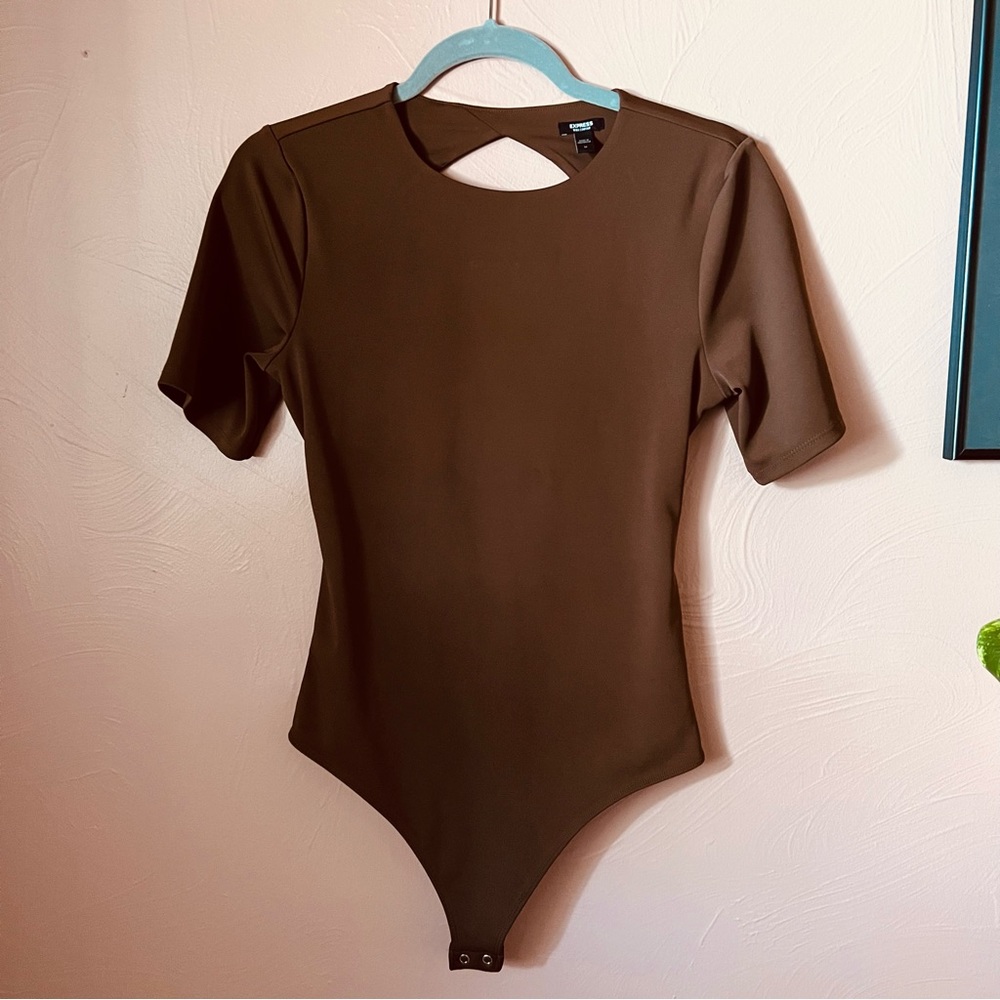 Express body contour bodysuit